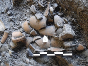 Vestígios arqueológicos recolhidos na praça D. Luís I 